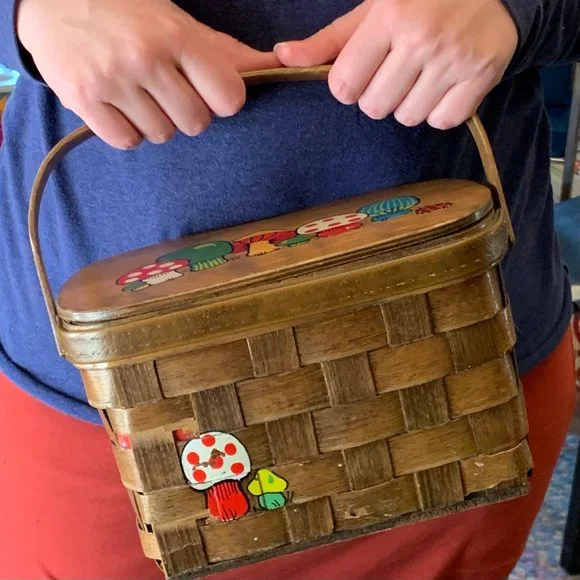 Vintage - Caro Nan - Basket Purse Painted Mushrooms Ladybug - Picture 2 of 15